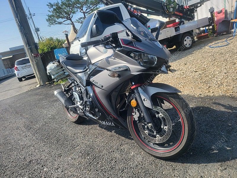 야마하 YZF R3 more