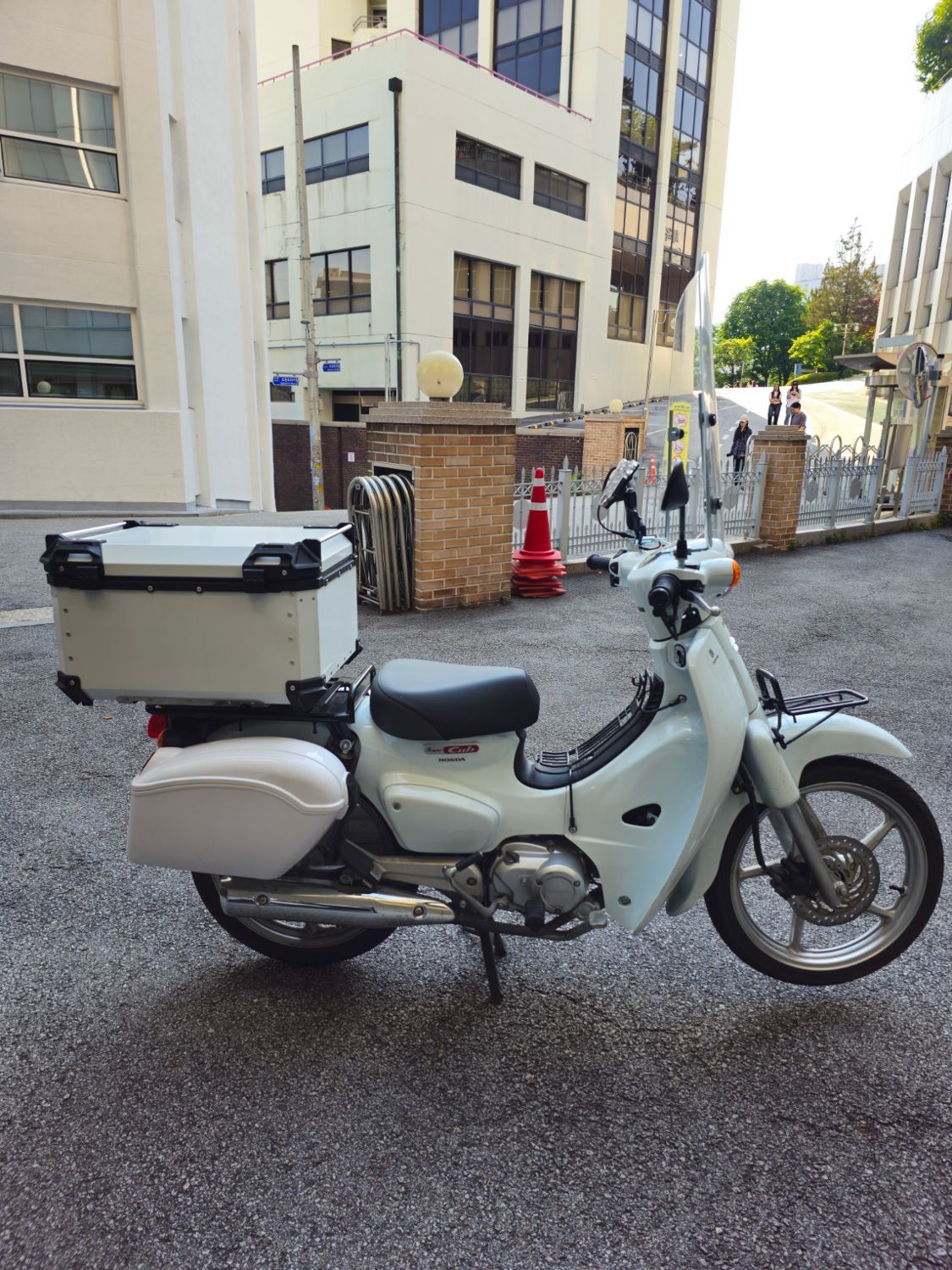 혼다 슈퍼 커브 110 more