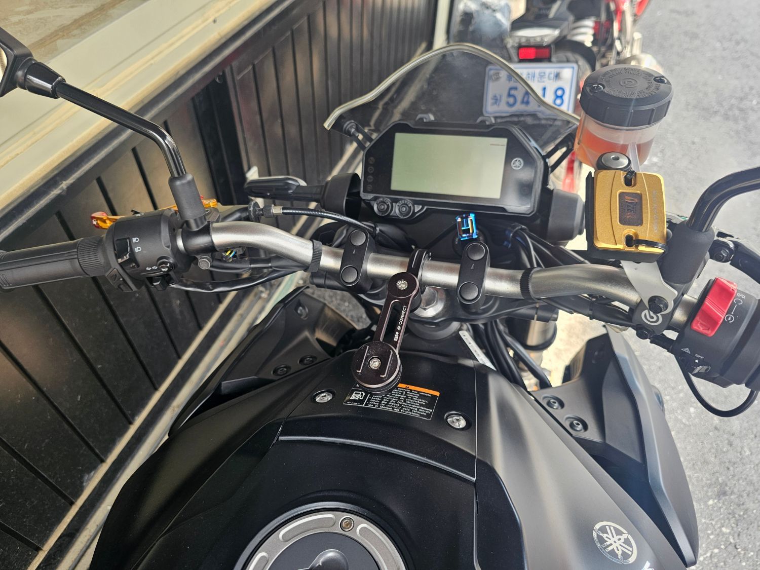 야마하 MT 03 more