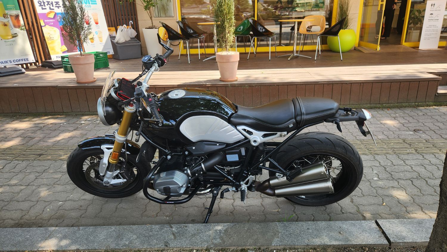 BMW R nine T  thumb 2