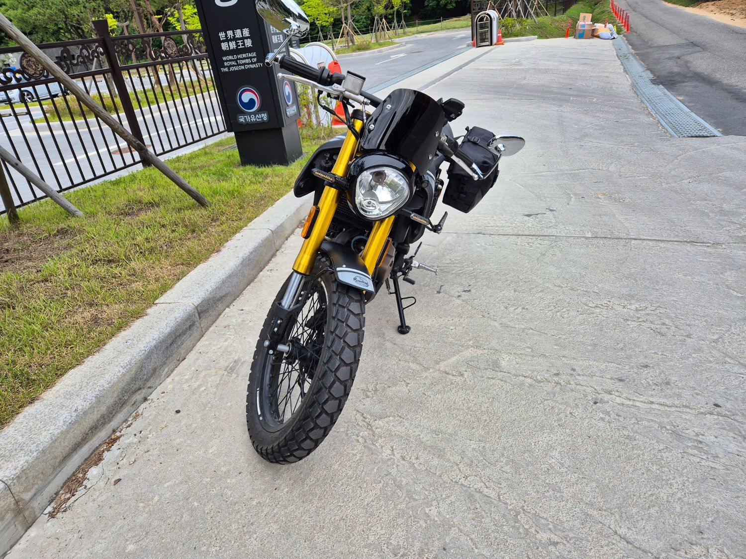 몬디알 힙스터 125 thumb 2