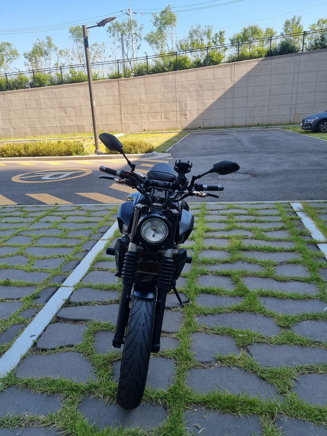 야마하 MT 07 more