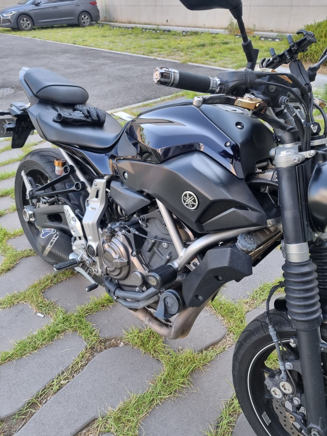 야마하 MT 07 thumb 2