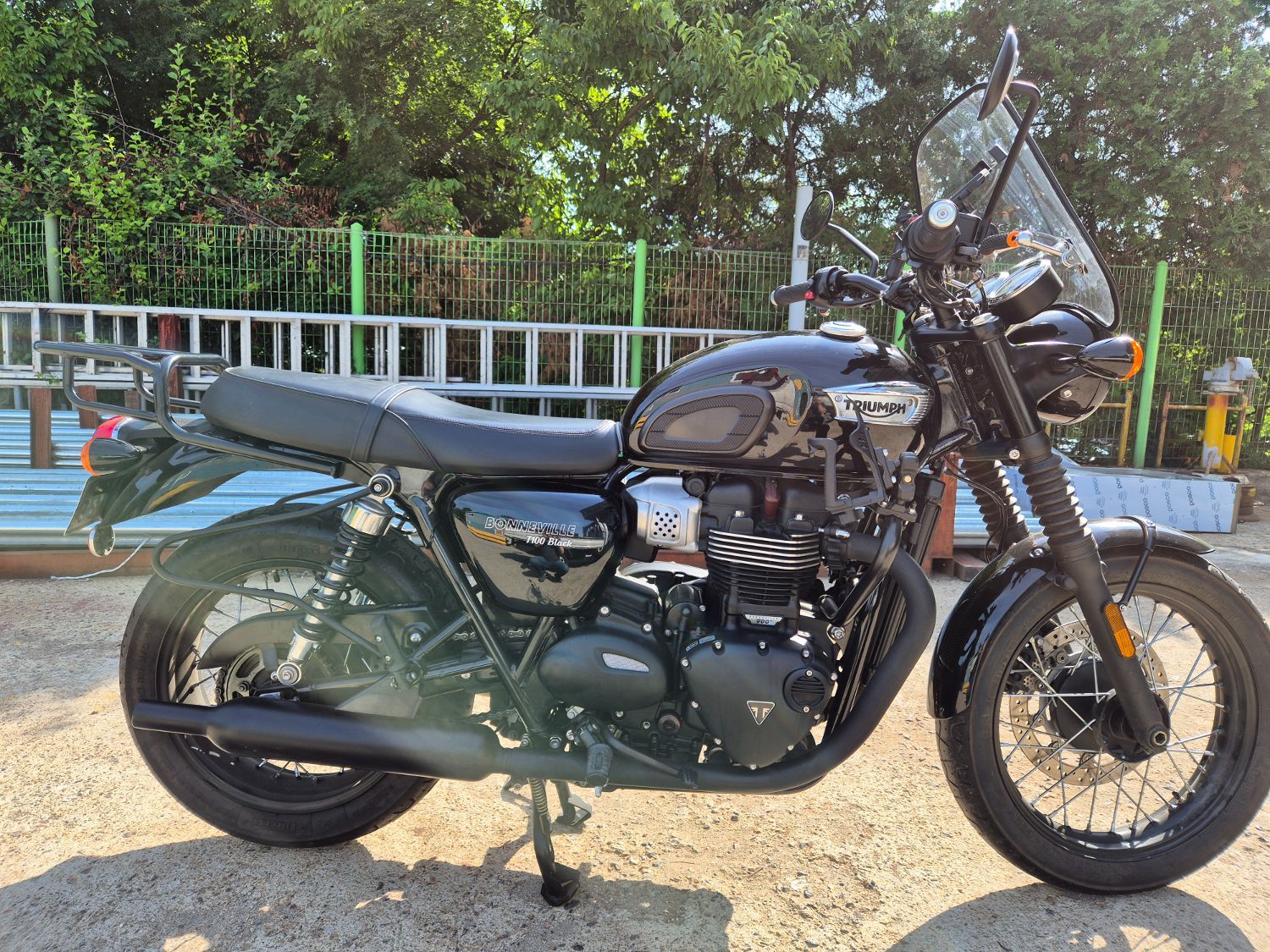 트라이엄프 본네빌 T100 thumb 2