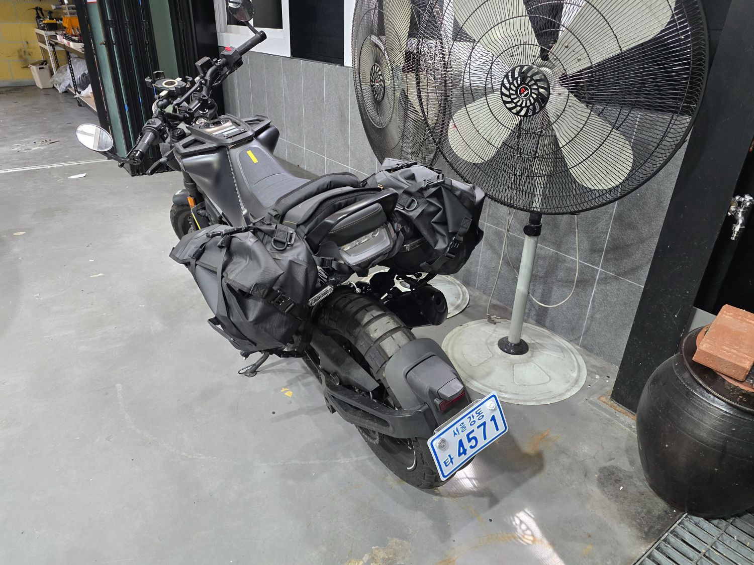 허스크바나 스바르트필렌 125 more