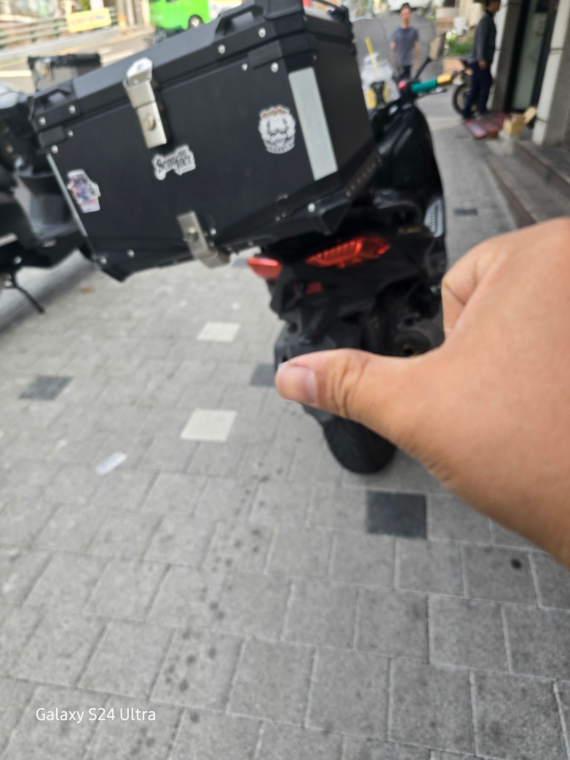 야마하 XMAX 300 ABS thumb 2