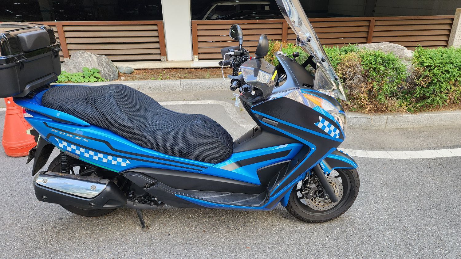 혼다 포르자 300 more