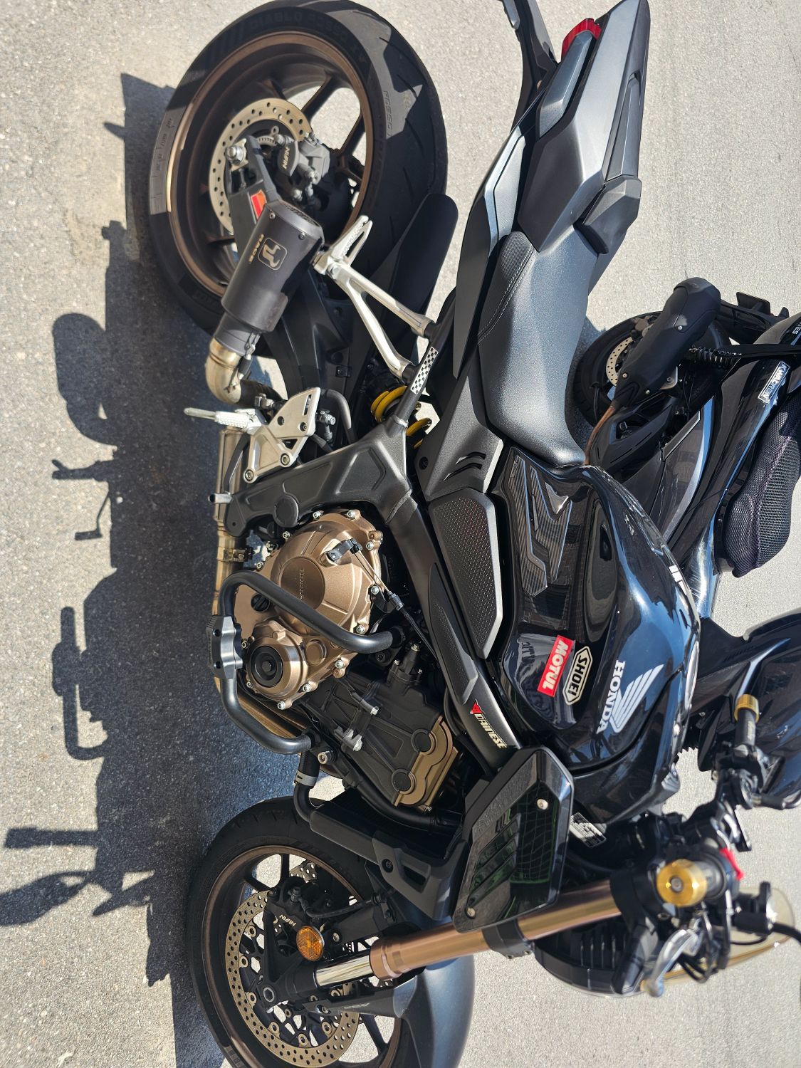 혼다 CB 650 R more