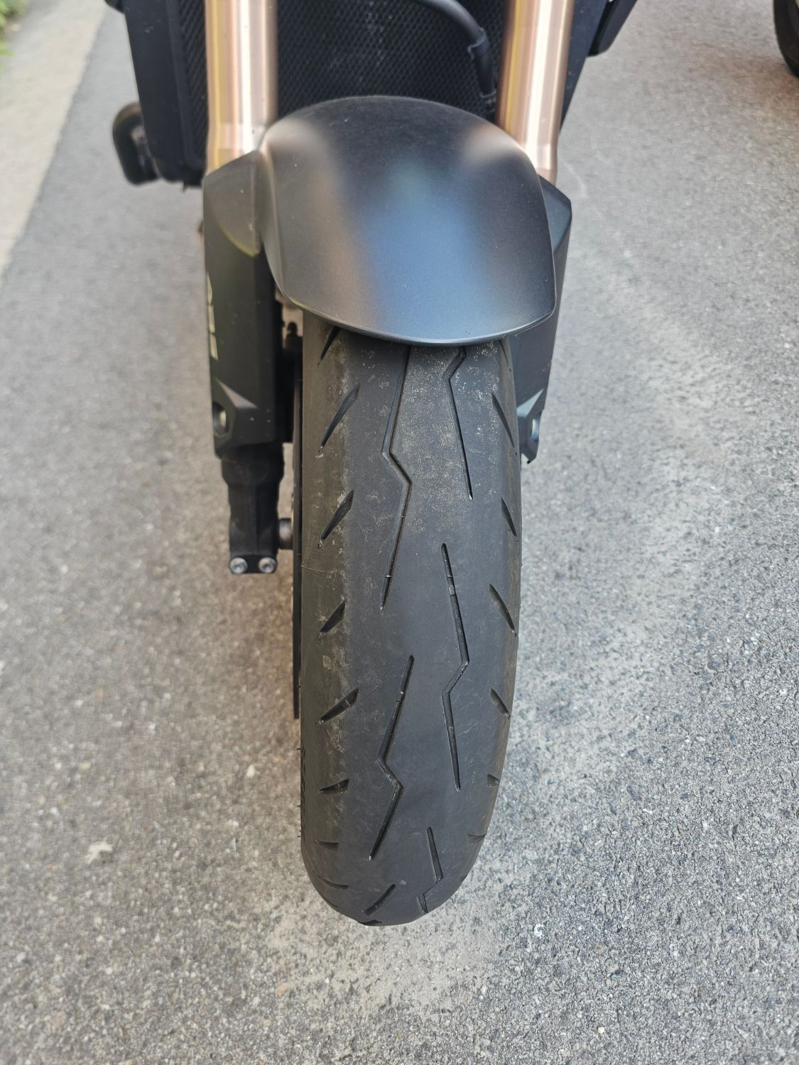 혼다 CB 650 R thumb 2