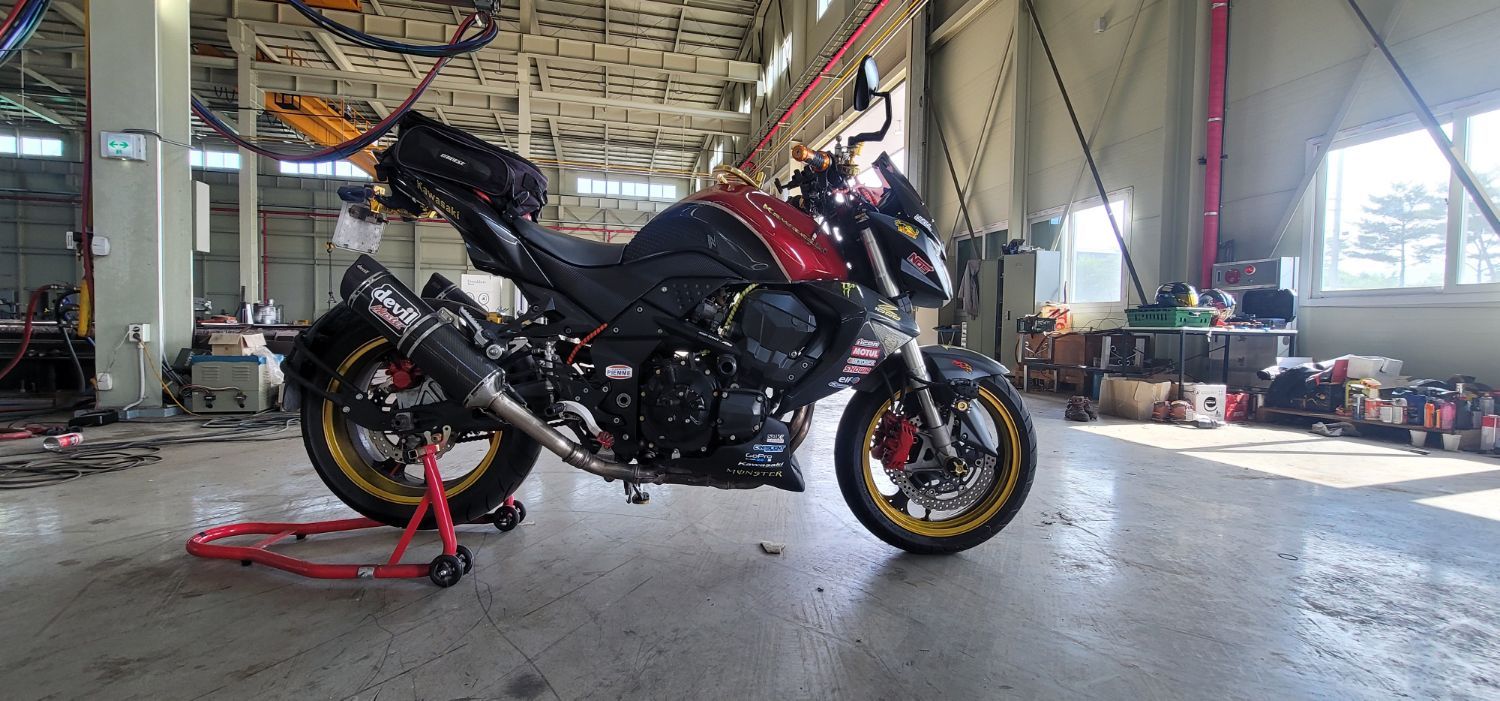 가와사키 Z 1000 thumb 2