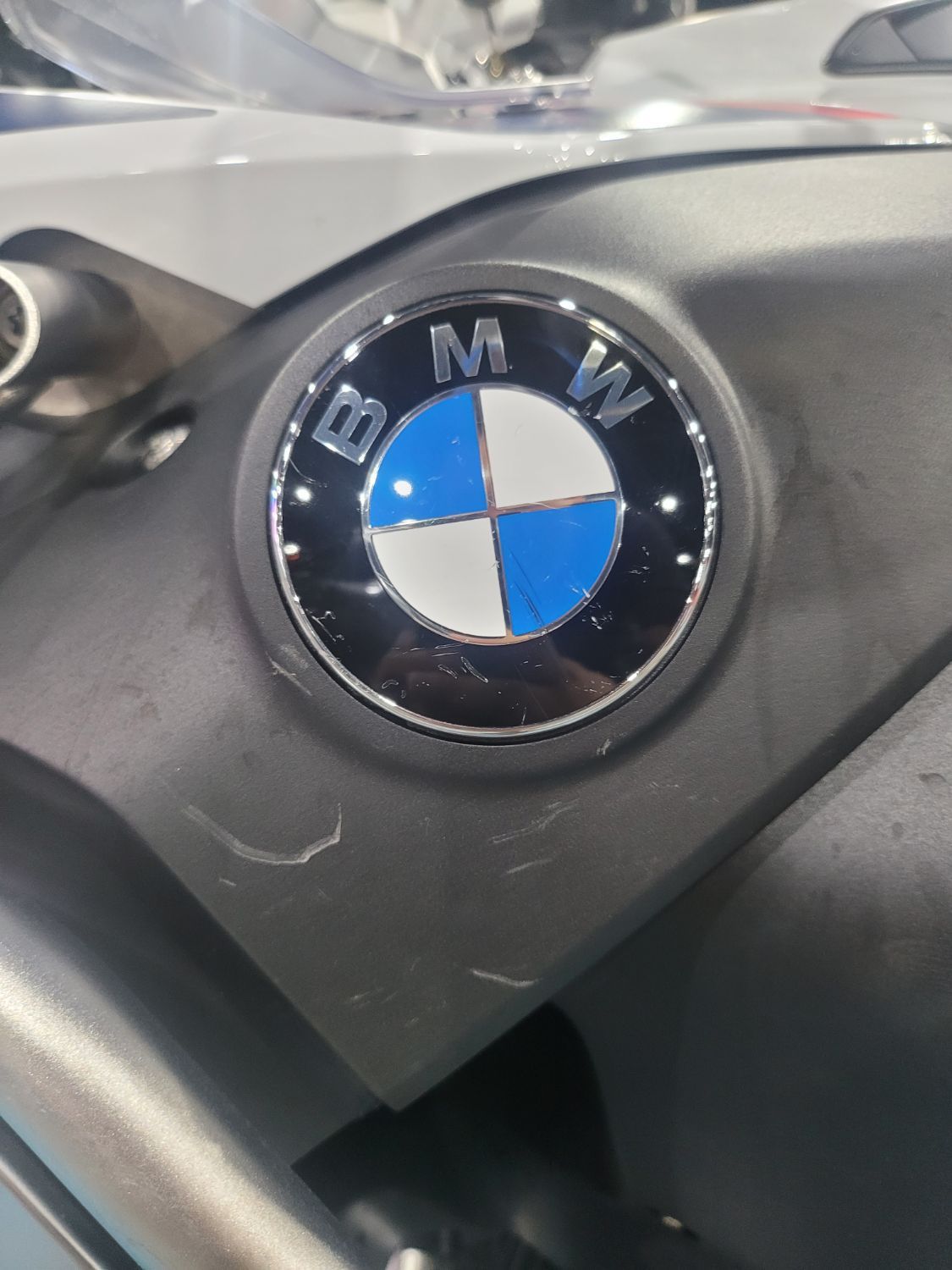 BMW R 1250 GS 어드벤처 2023 화이트 사진 5