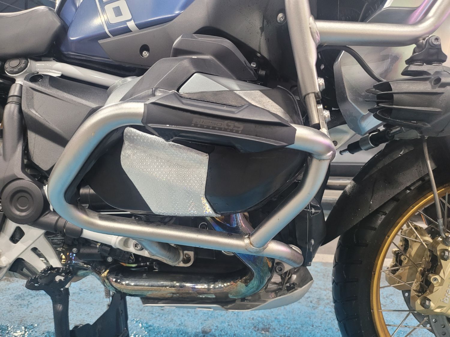 BMW R 1250 GS 어드벤처 2023 화이트 사진 6