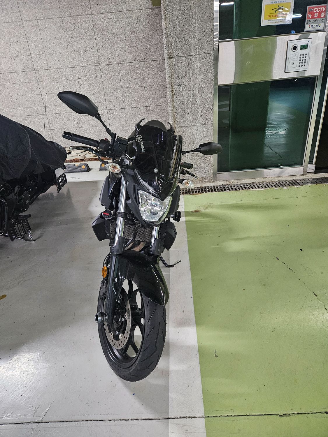 야마하 MT 03 thumb 2