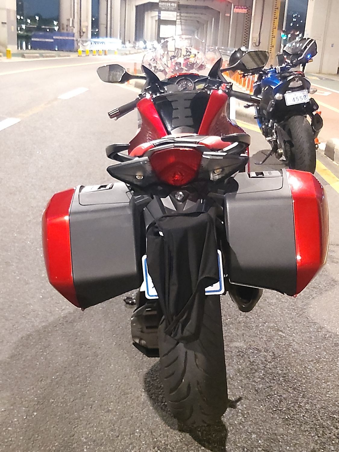 혼다 VFR 1200 F 2010 레드 사진 5