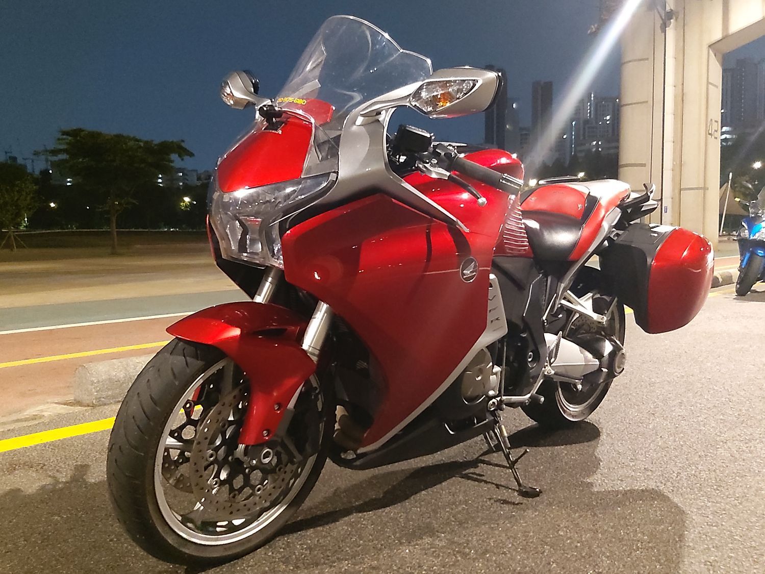 혼다 VFR 1200 F 2010 레드 사진 8