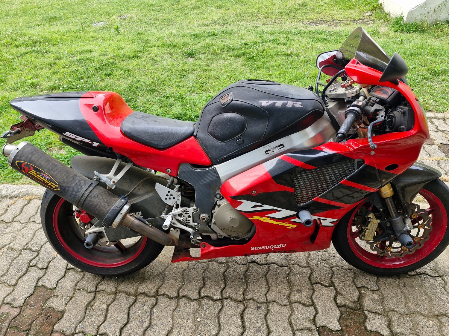 혼다 VTR 1000 SP 1 thumb 2