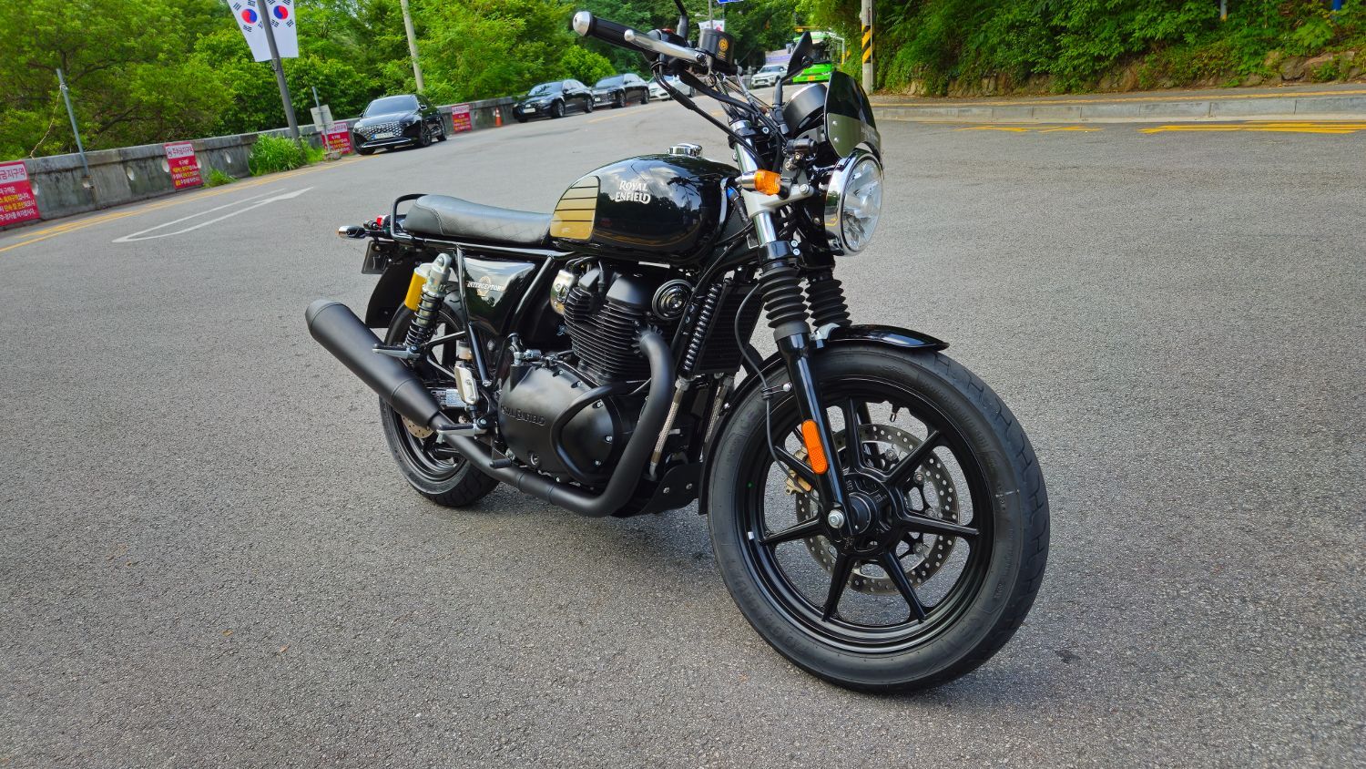 로얄엔필드 인터셉터 650 thumb 2