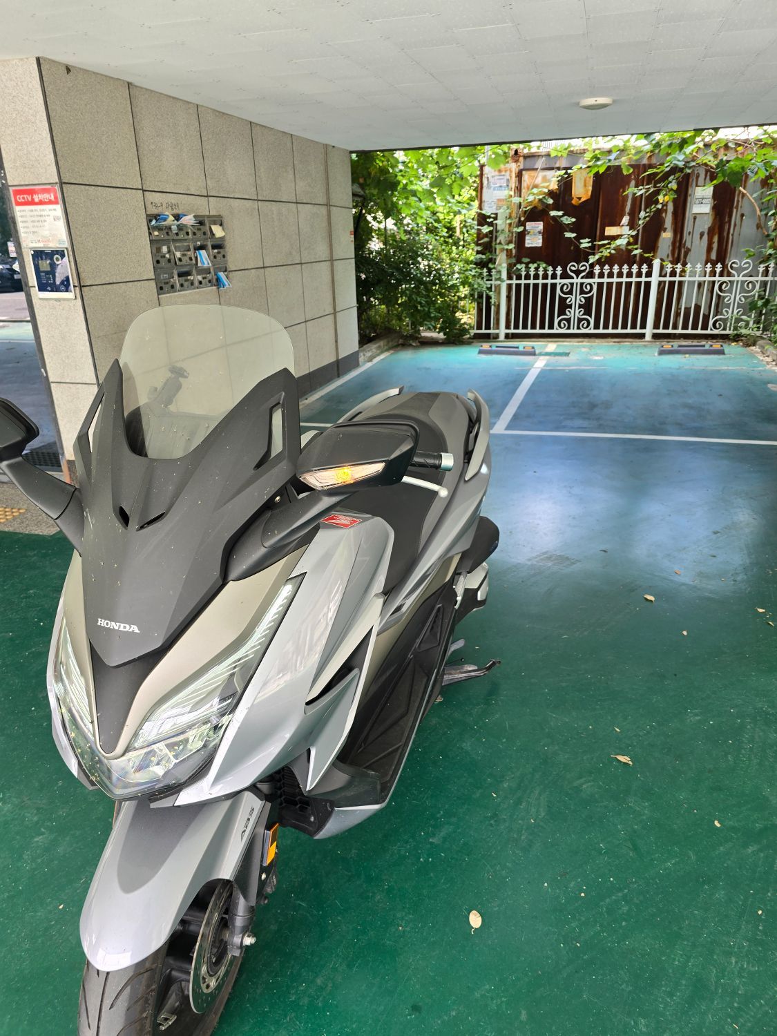 혼다 포르자 350 thumb 2