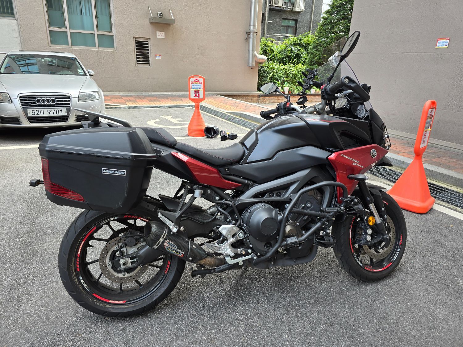 야마하 MT 09 트레이서 thumb 2