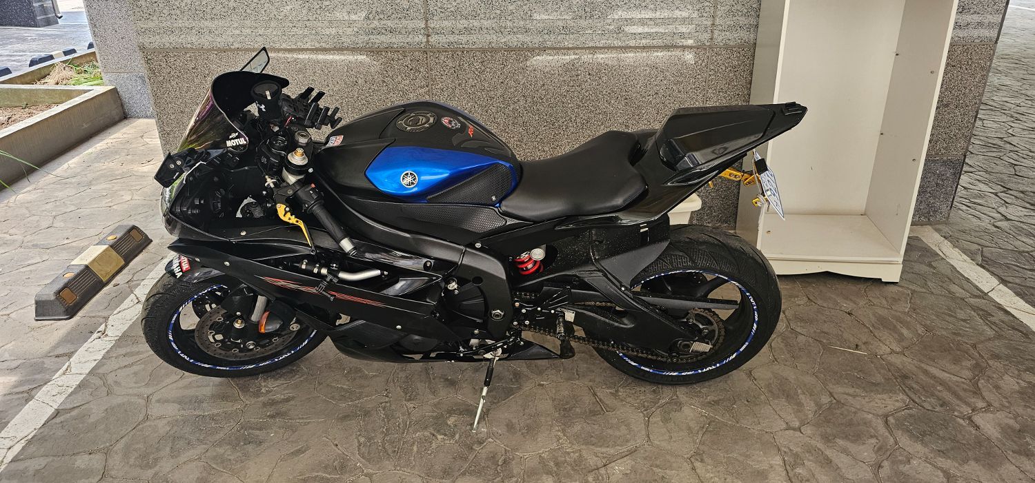 야마하 YZF R6 more