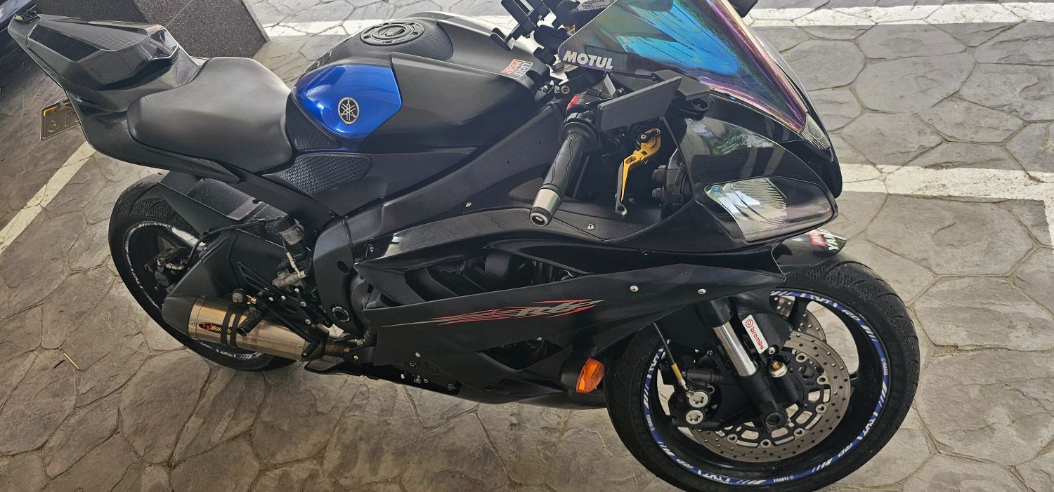 야마하 YZF R6 thumb 2