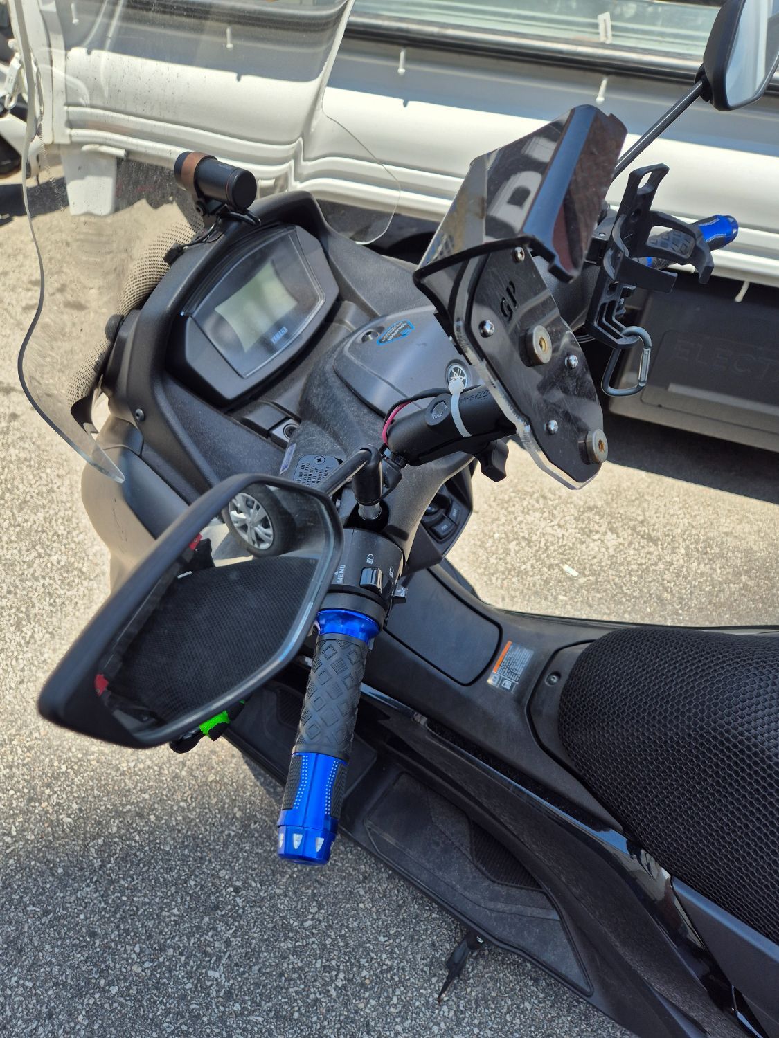 야마하 NMAX 125 thumb 2