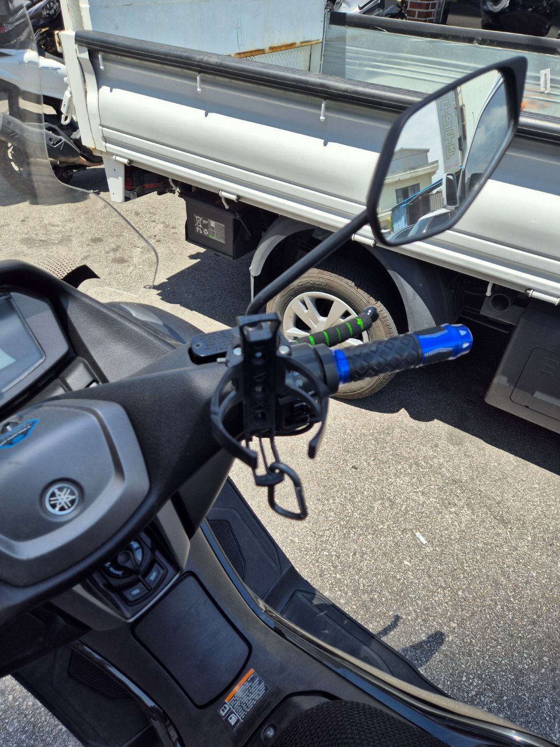 야마하 NMAX 125 more