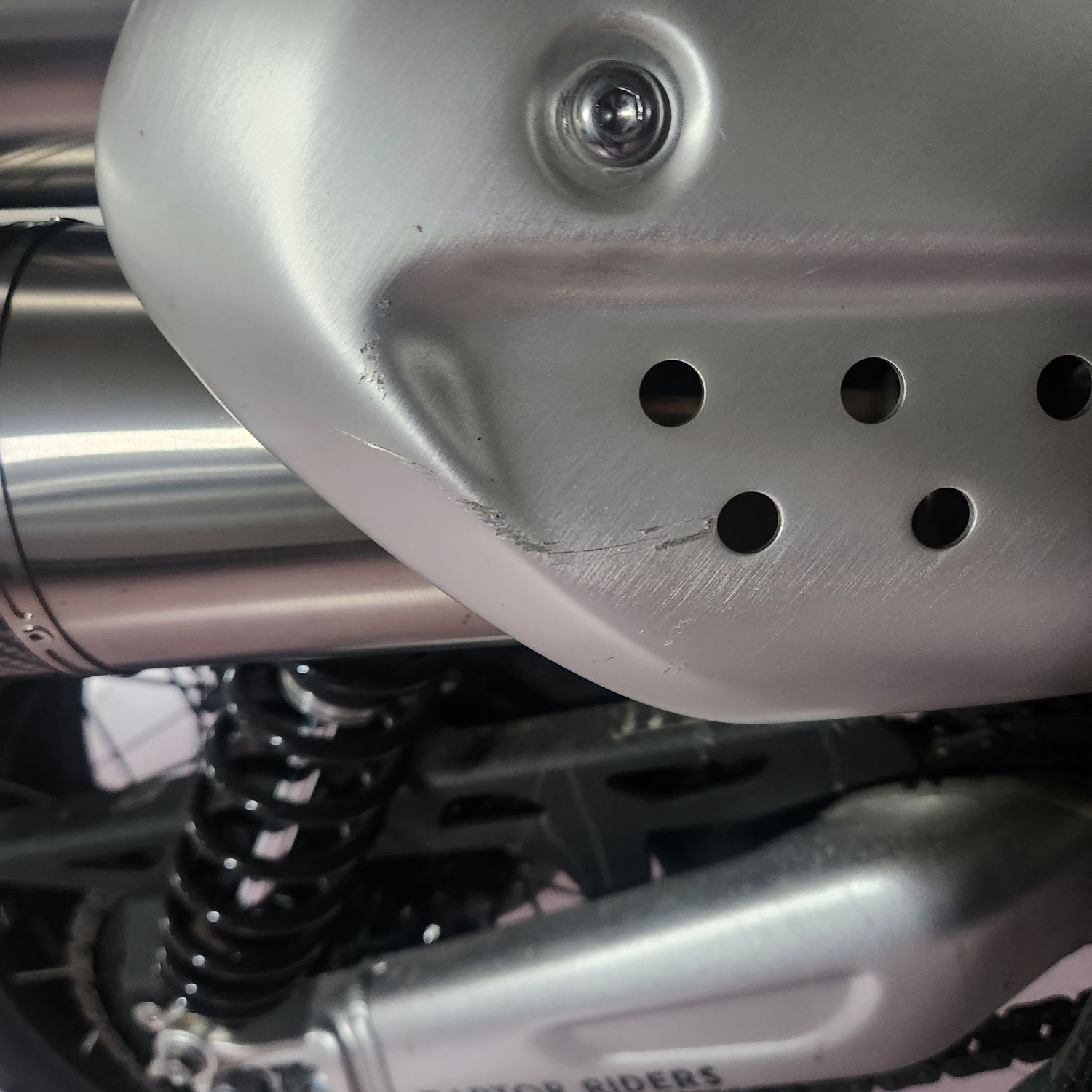 트라이엄프 SCRAMBLER 900 thumb 2