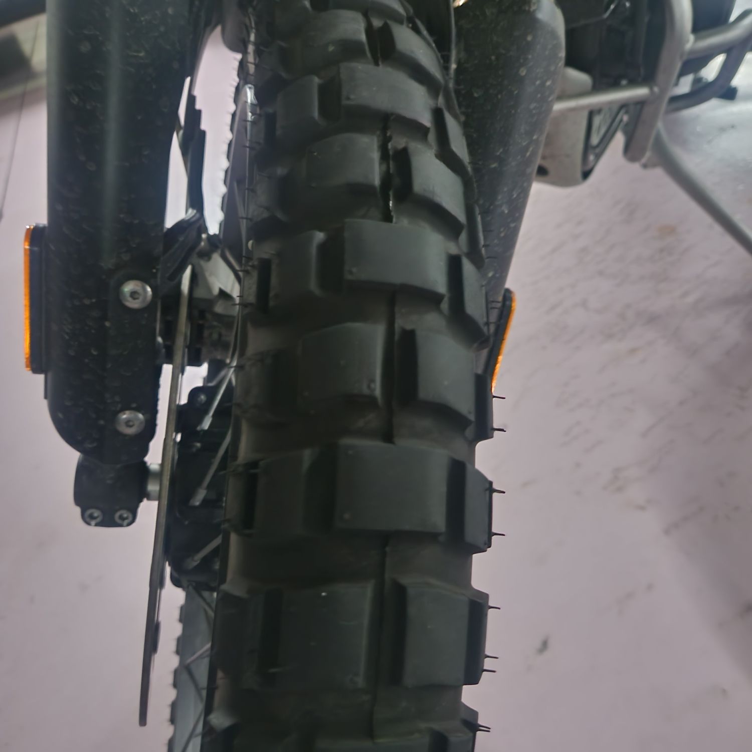 트라이엄프 SCRAMBLER 900 more