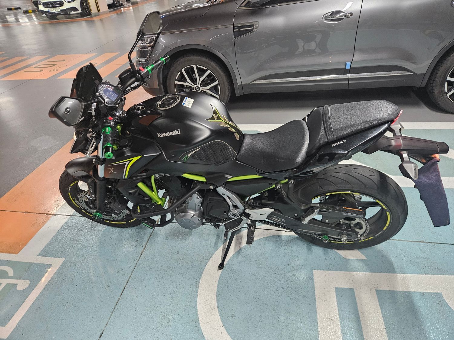 가와사키 Z 650 RS more