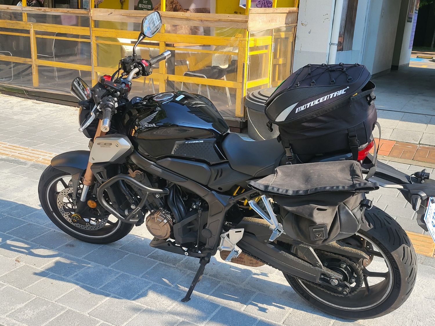 혼다 CB 650 R thumb 2