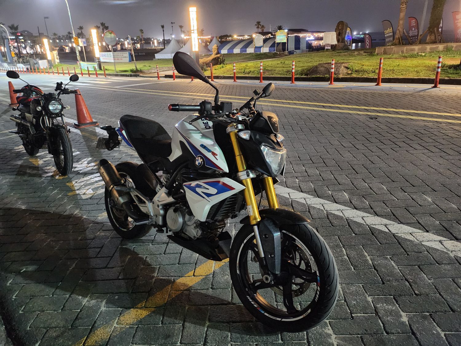BMW G 310 R thumb 2