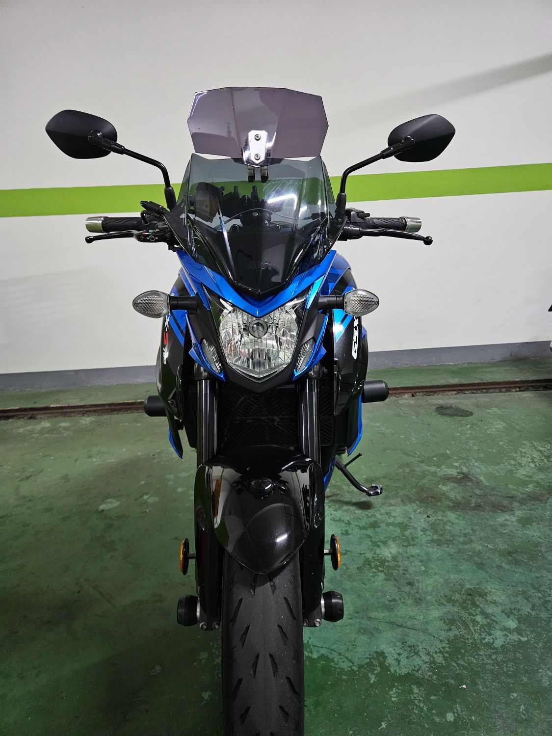 스즈키 GSX S 750 more