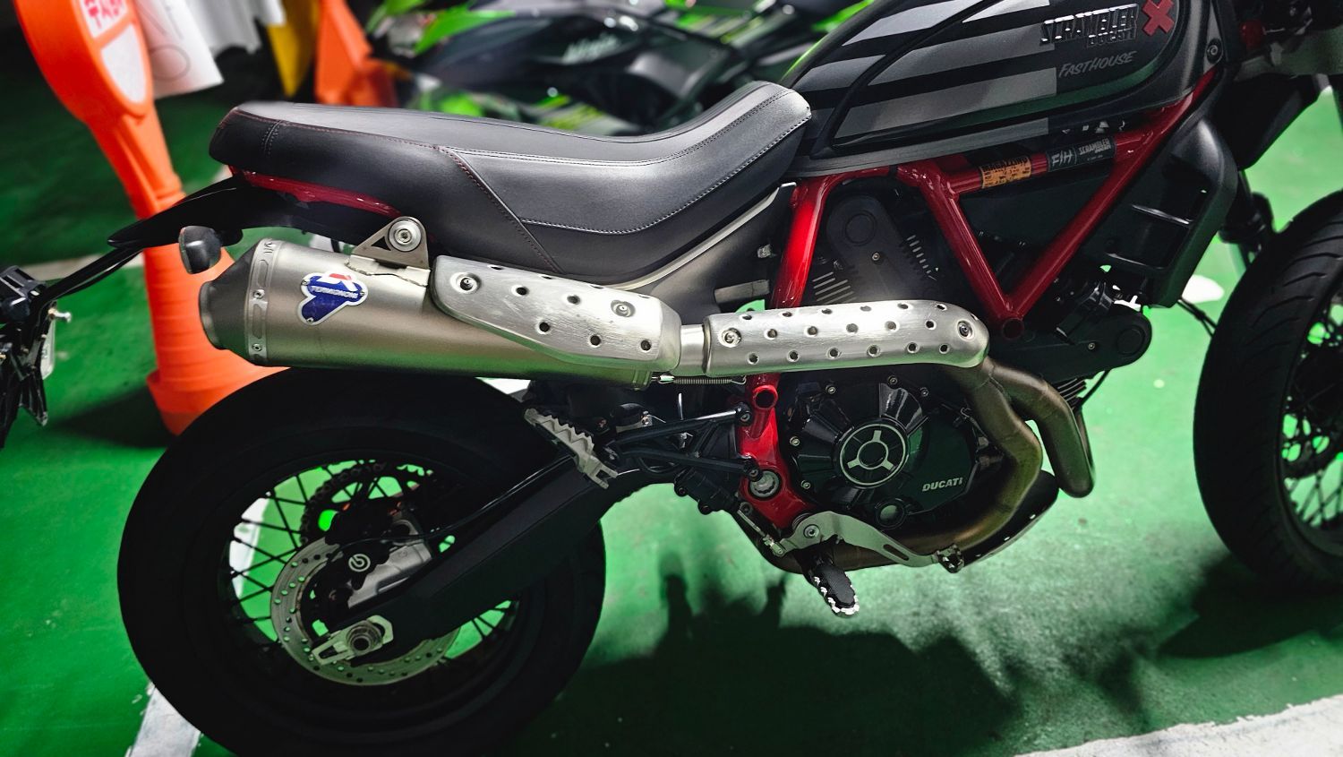 두카티 스크램블러 데저트 슬레드 more