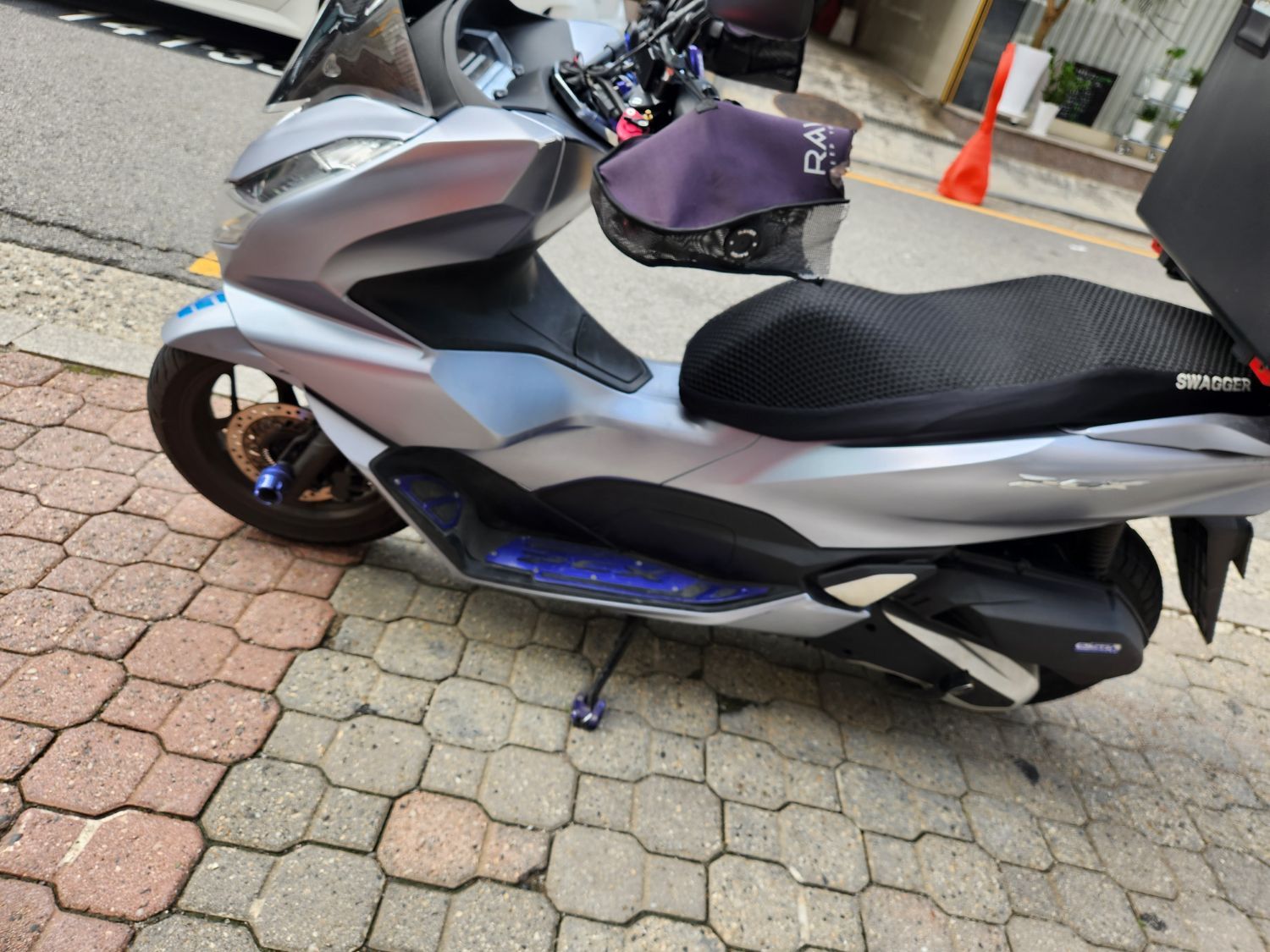 혼다 PCX 125 thumb 2