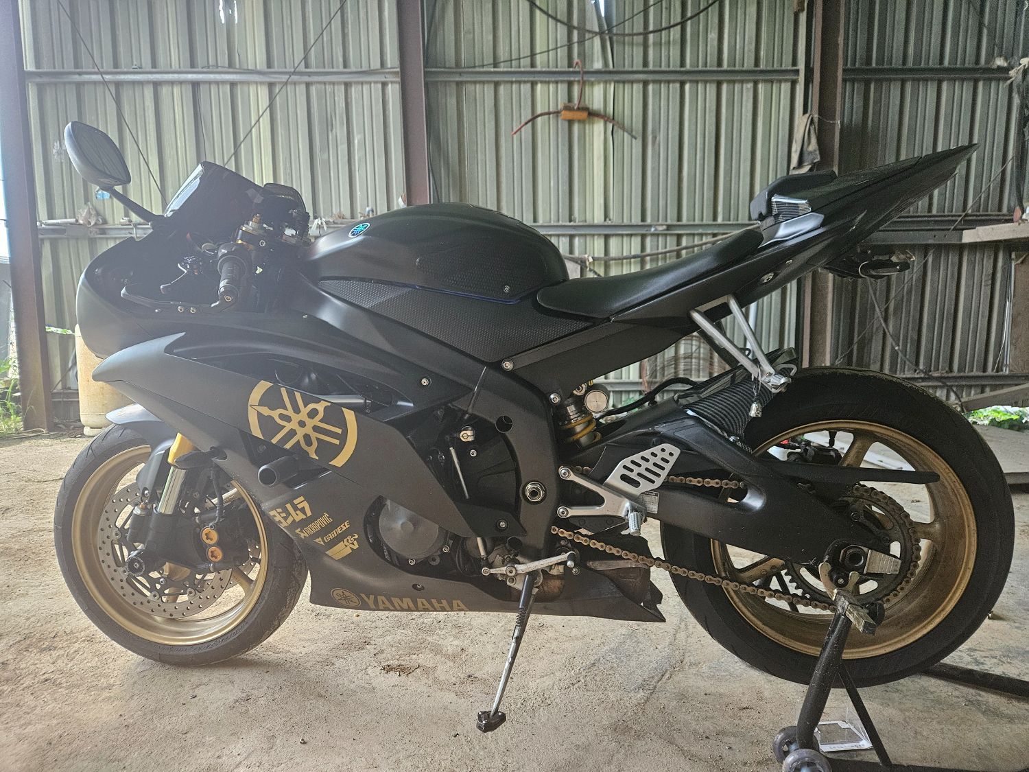 야마하 YZF R6 thumb 2