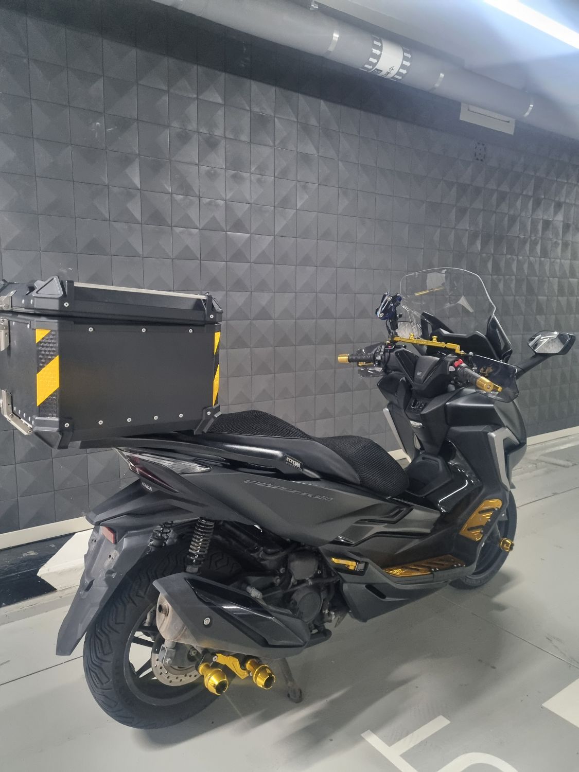 혼다 포르자 350 more