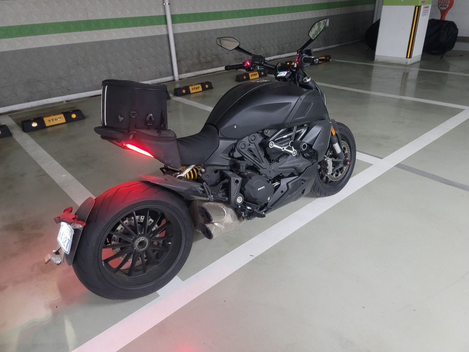 두카티 디아벨 1260 S 2021 레드 사진 5