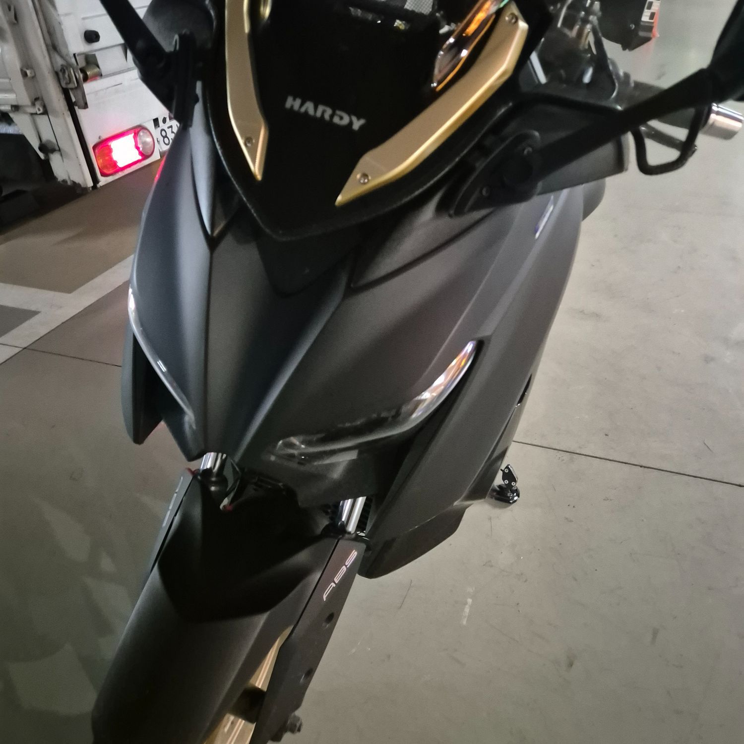 야마하 XMAX 300 ABS thumb 2