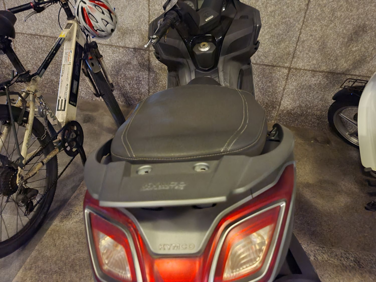 킴코 다운타운 ST 125 i thumb 2