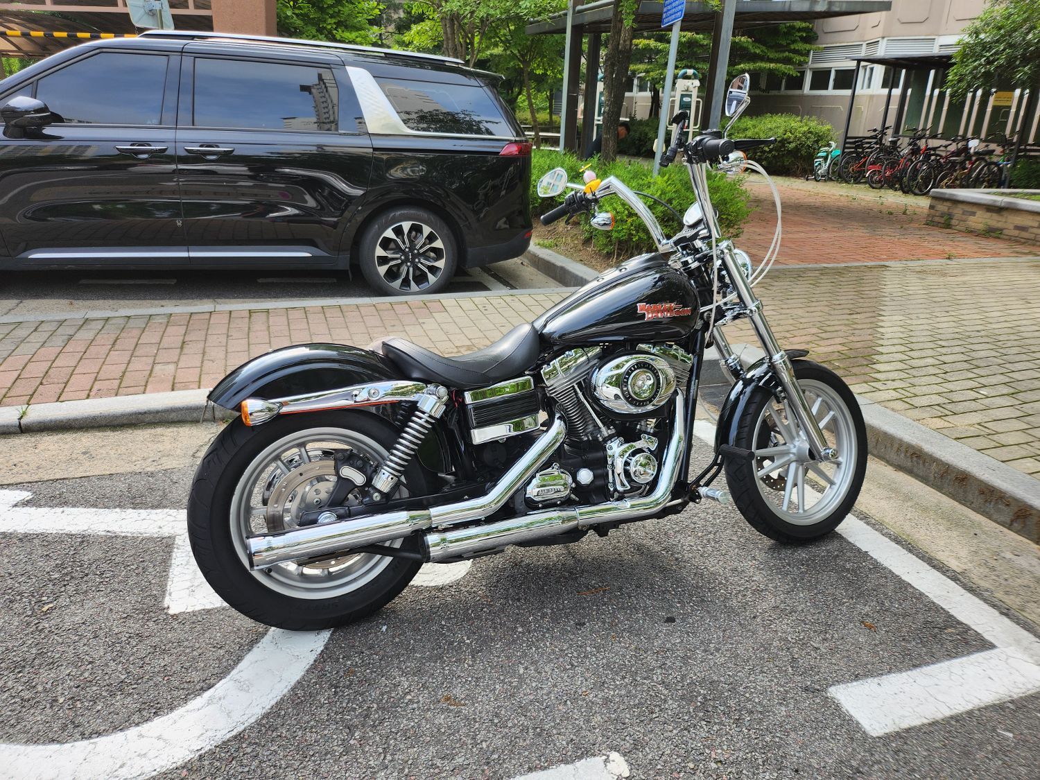 할리데이비슨 다이나 슈퍼글라이드 more