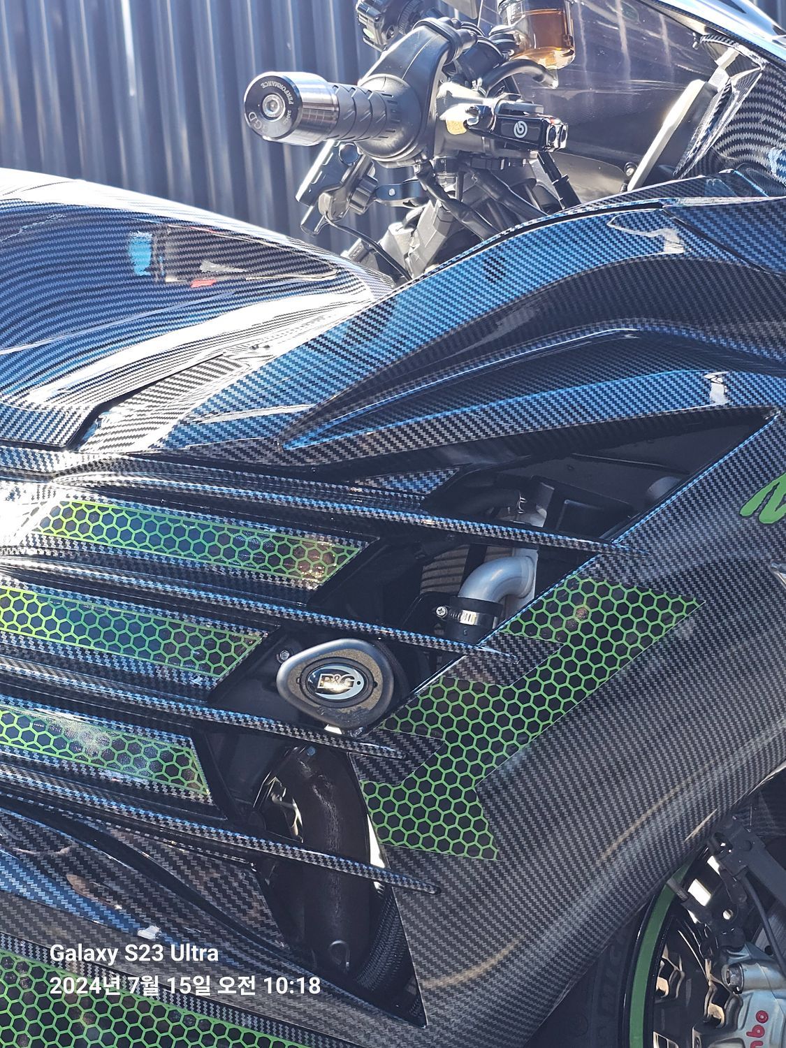 가와사키 ZZR 1400 올린즈 에디션 more