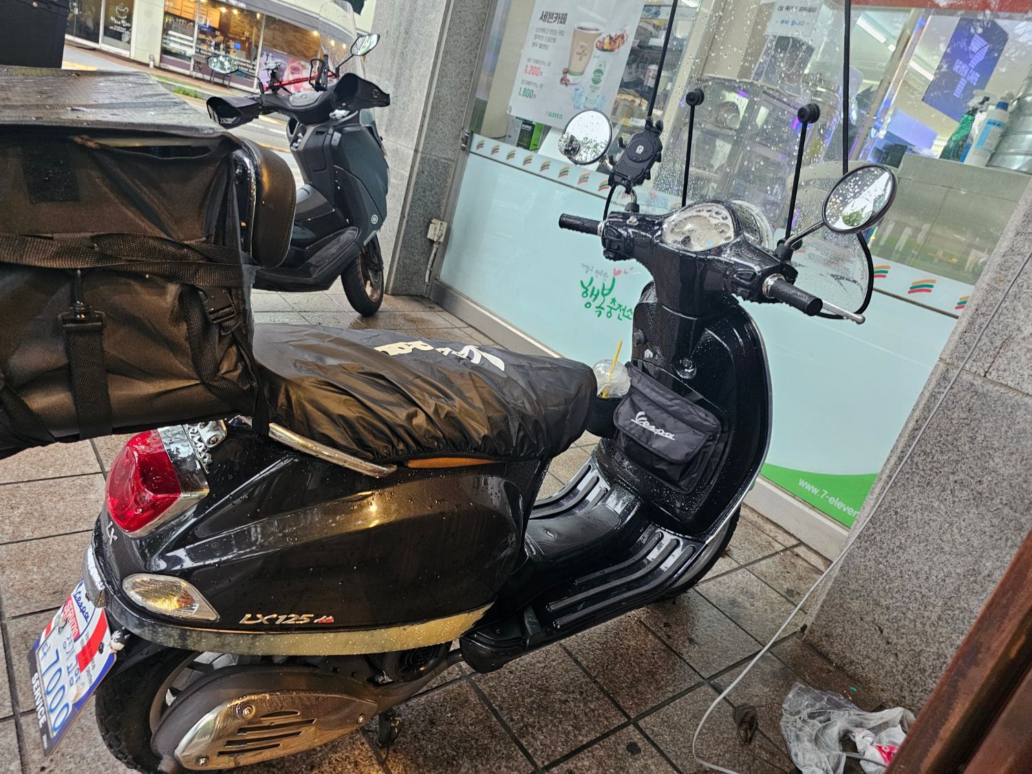 베스파 LX 125 thumb 2