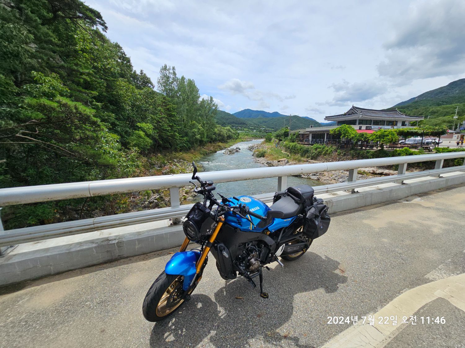 야마하 XSR 900 2023 블루 사진 6