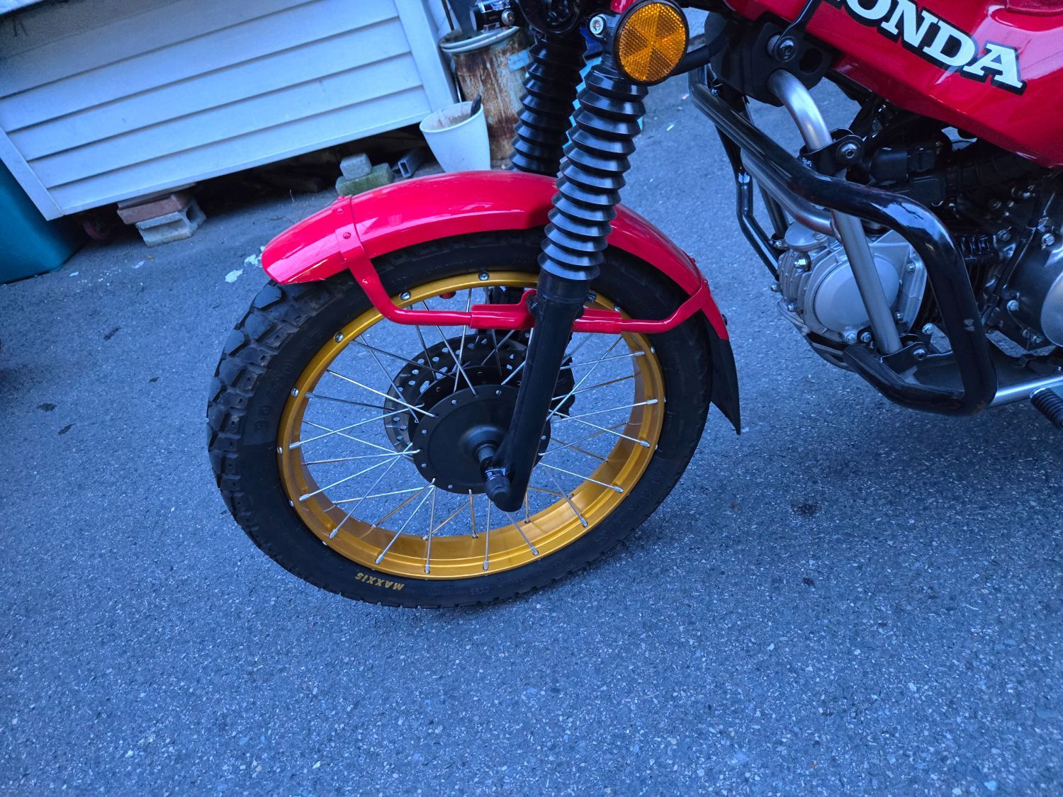 혼다 크로스 커브 110 more