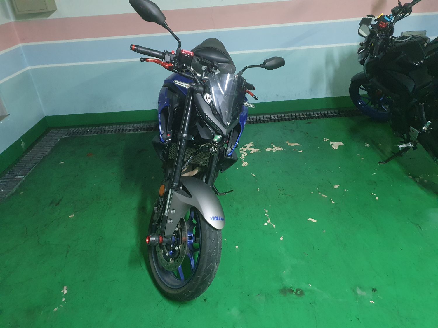 야마하 MT 03 thumb 2