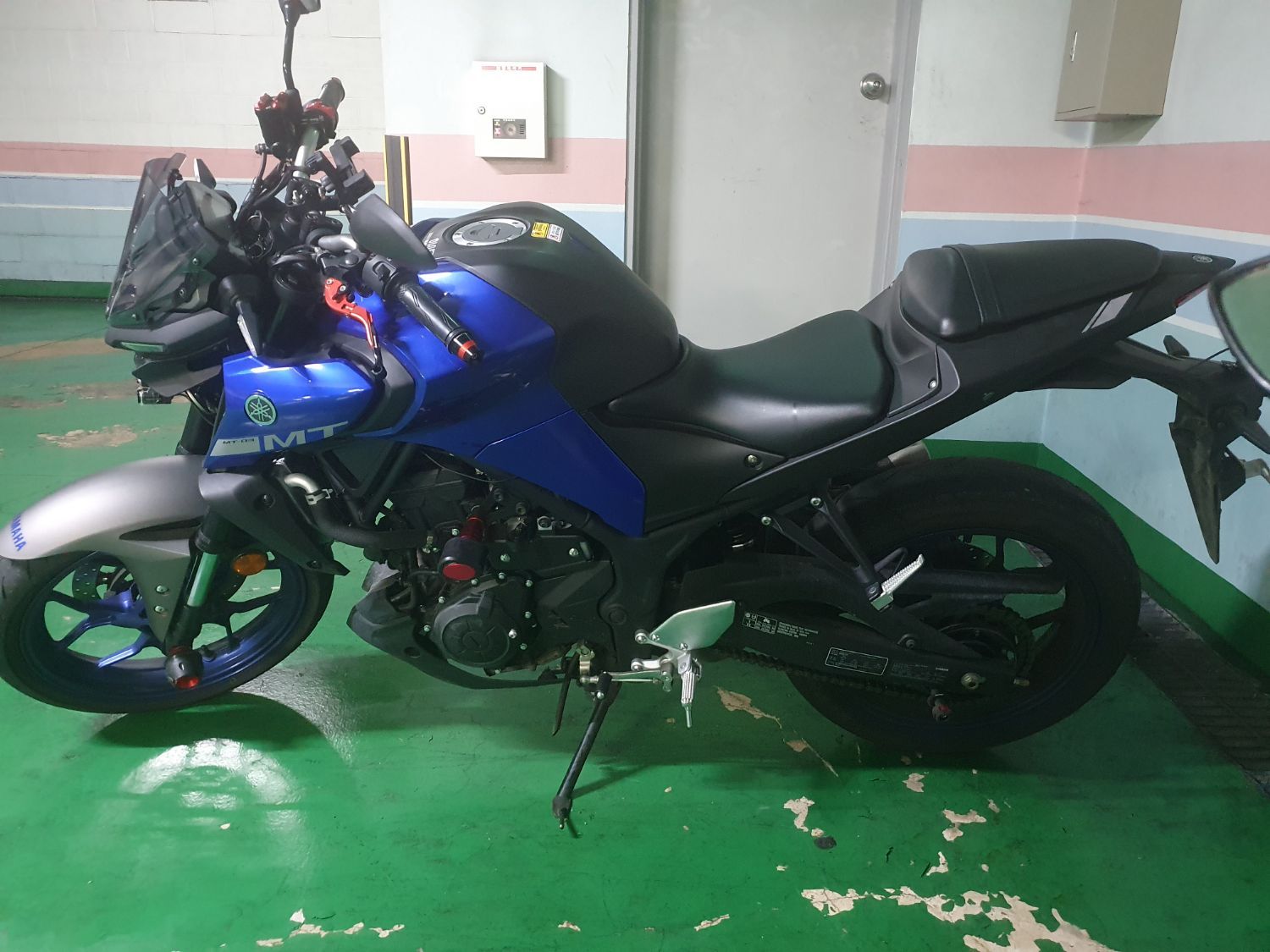 야마하 MT 03 more