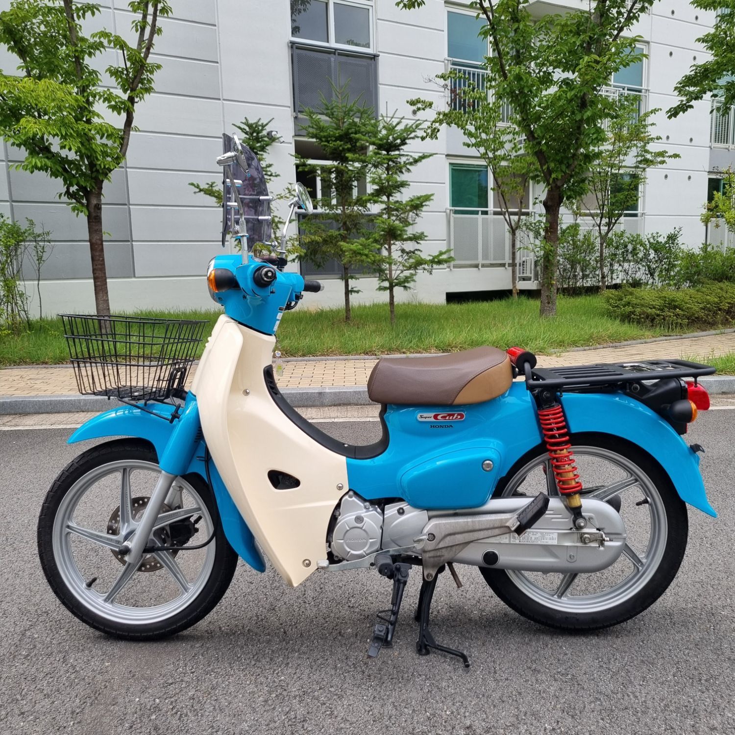 혼다 슈퍼 커브 110 more