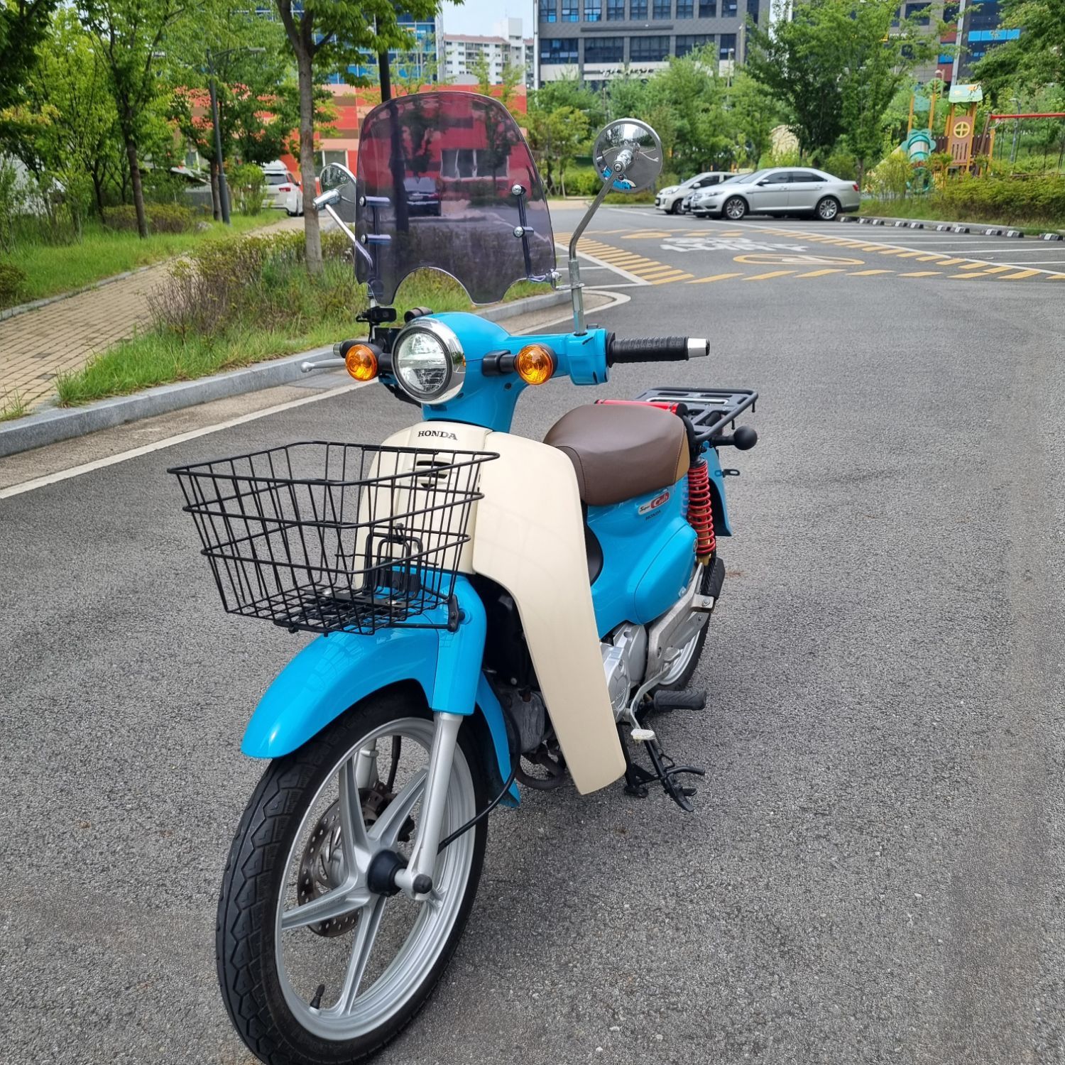 혼다 슈퍼 커브 110 thumb 2