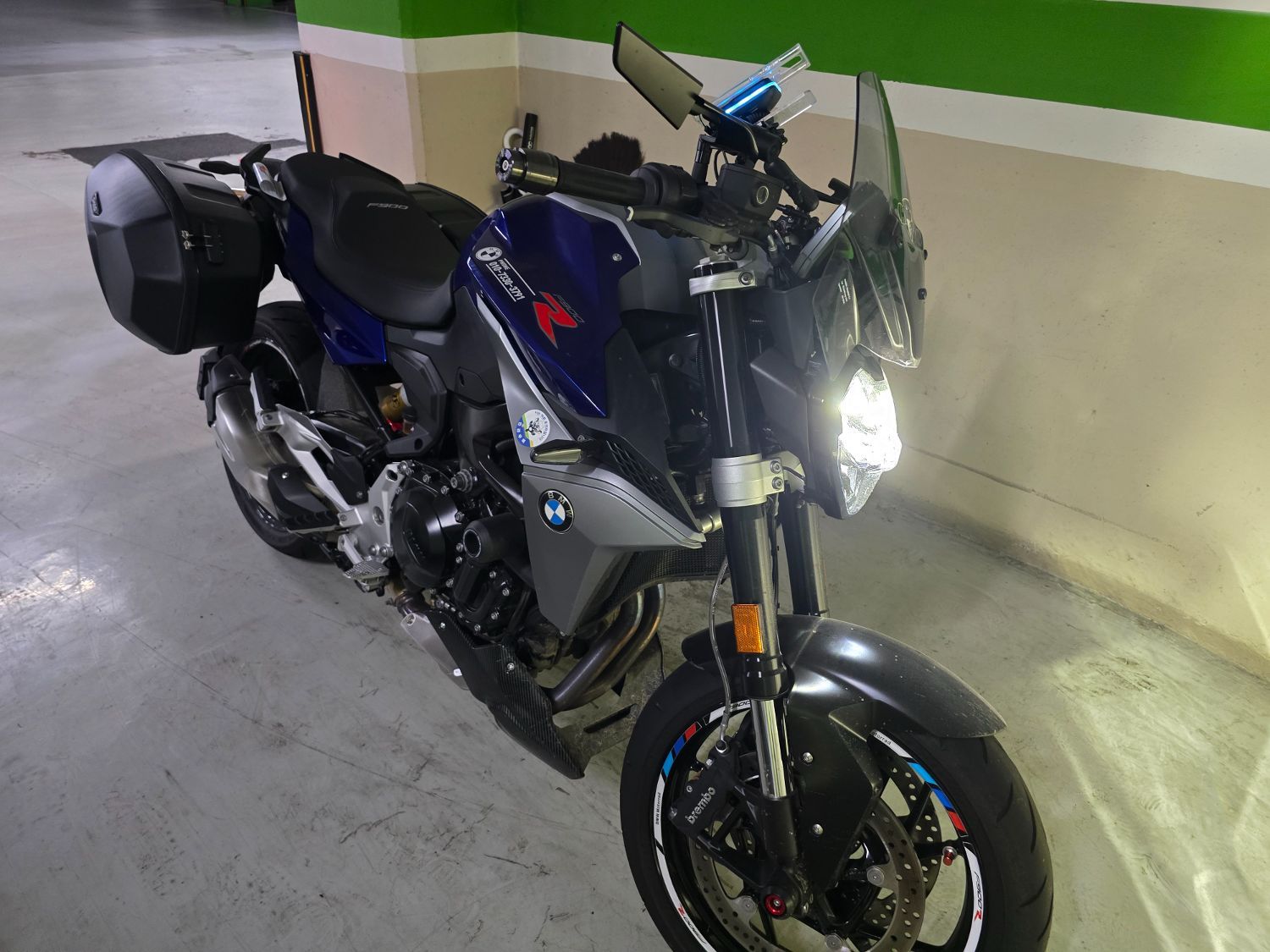 BMW F 900 R more
